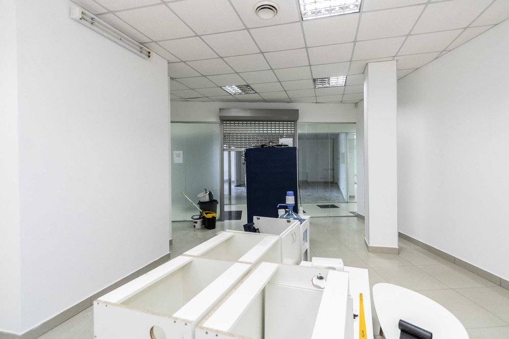 Офісний простір 1080 м² у центрі Івано-Франківська | ТЦ «Бельведер» - View 2