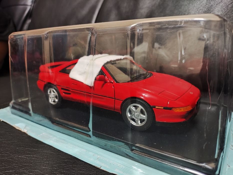 Toyota MR2 SW20 1/24 com protecao/caixa