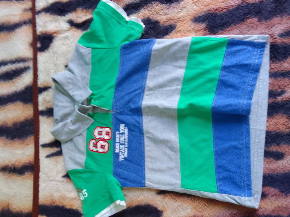 bluzki chlopiece z kolnierz,na 122 kpl,2szt