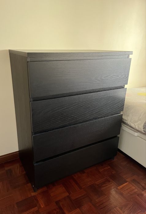 Cómoda com 4 gavetas Ikea