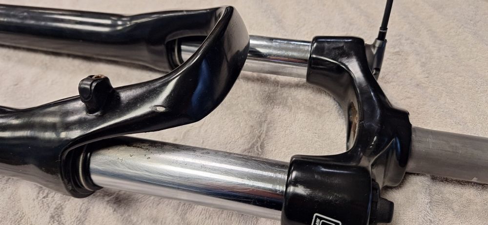 Widelec / Amortyzator SR Suntour / 29" / blokada z manetki