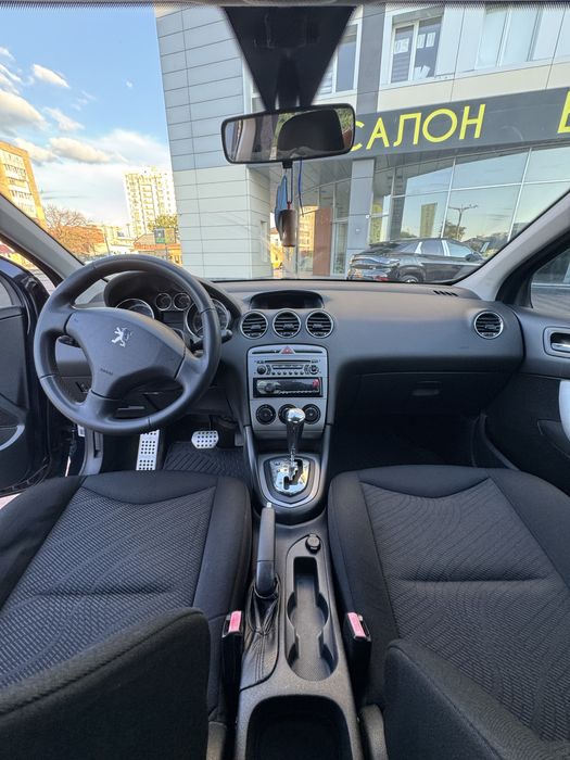 Автомобиль Peugeot 308 автомат 2010 г.вып.