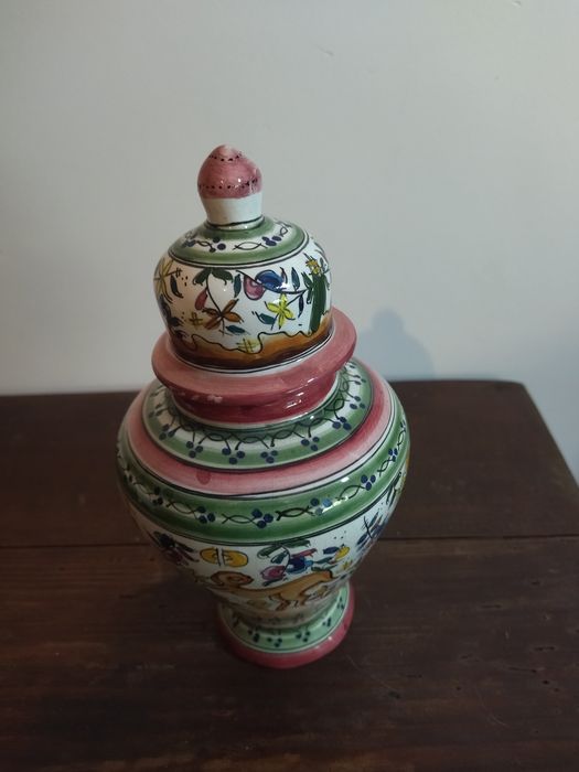 Pote em faiança vintage