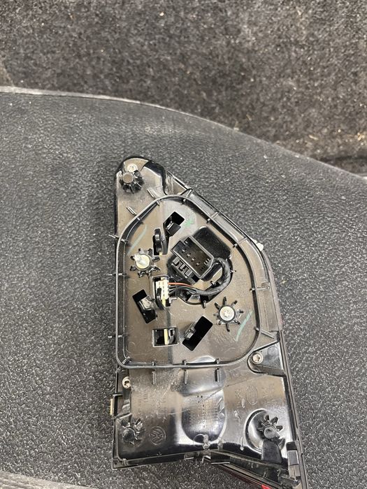 Задня фара тігуана 21/22рік