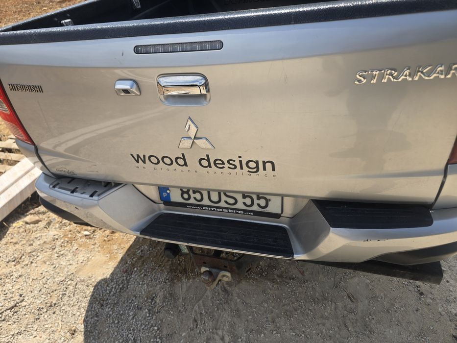 Mitsubishi strakar