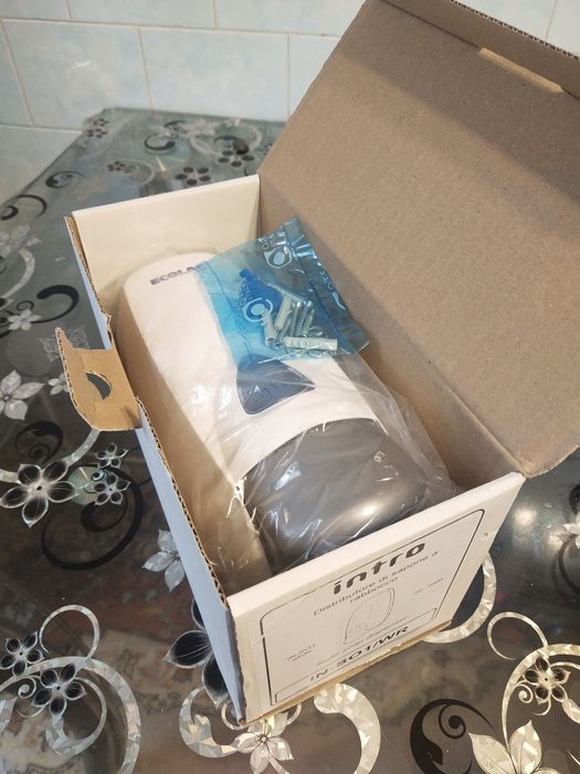 Дозатор для жидкого мыла либо антисептика ECOLAB INTRO 1 литр