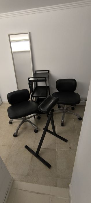 Equipamento para trabalho em estúdio de tatuagem