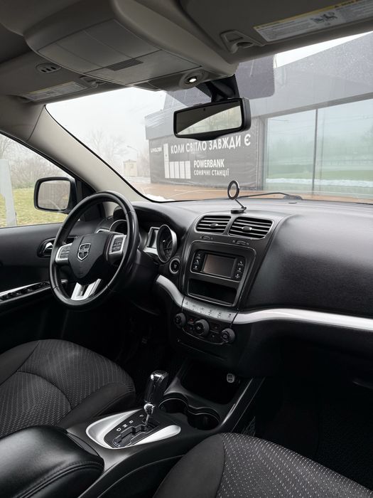 Dodge Journey 3.6 бензин 4WD 7 мест