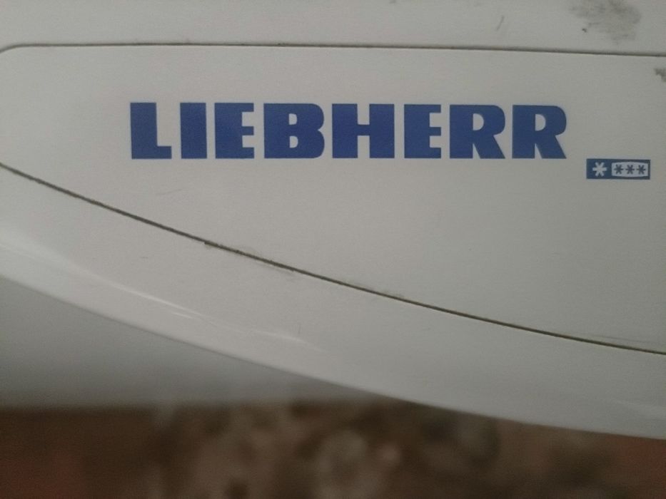 Vendo arca horizontal branca Liebherr