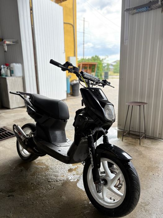 Yamaha Slider stunt