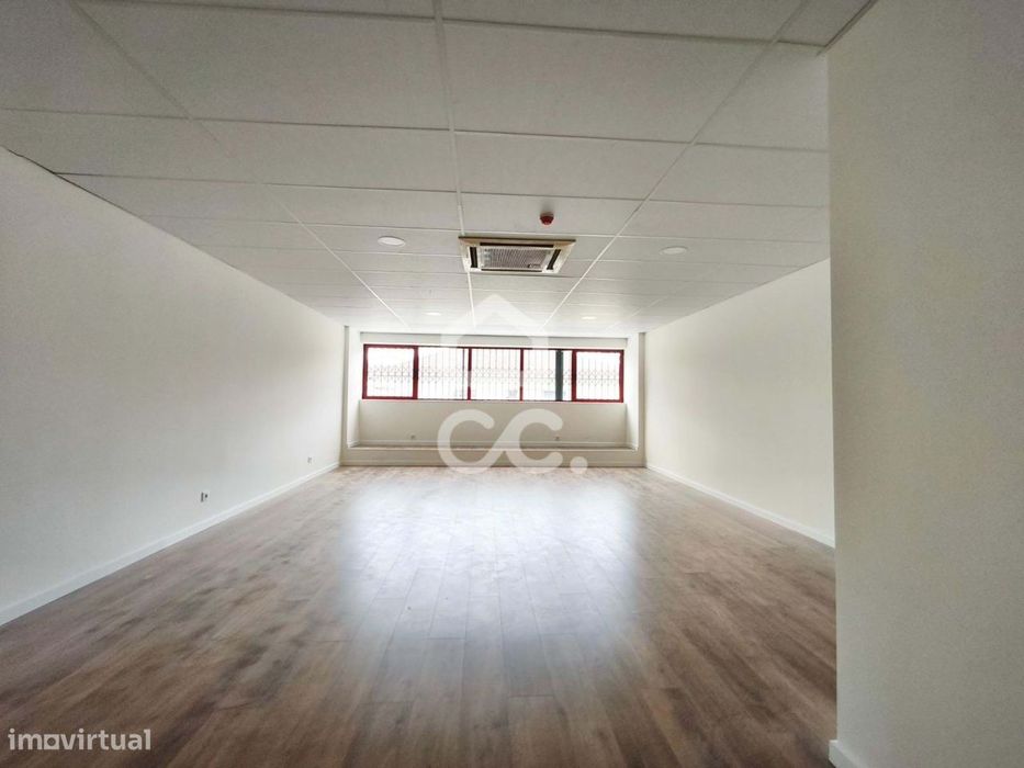 Arrendamento de Escritórios tipo coworking - Selho (São Jorge)