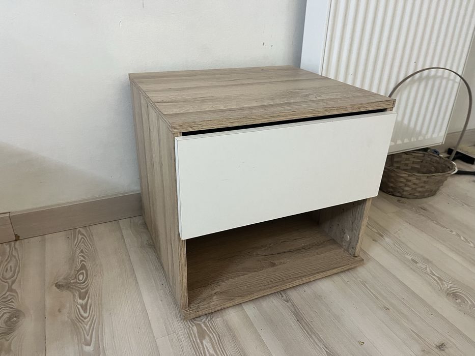 szafeka nocna do postawienia obok łóżka