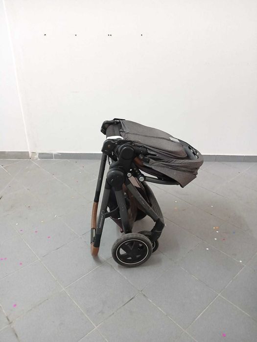 Carrinho Bebé Bebe Confort/Maxi Cosi Adorra