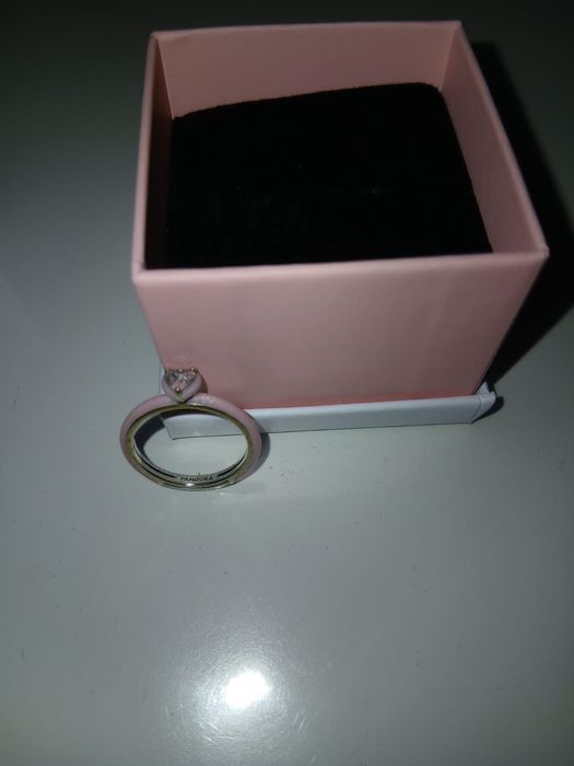 Anel Pandora em otimo estado