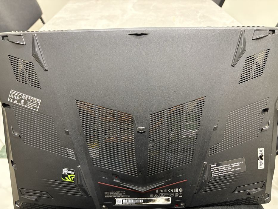 Msi gp63 leopard 8rf gtx1080 16gb