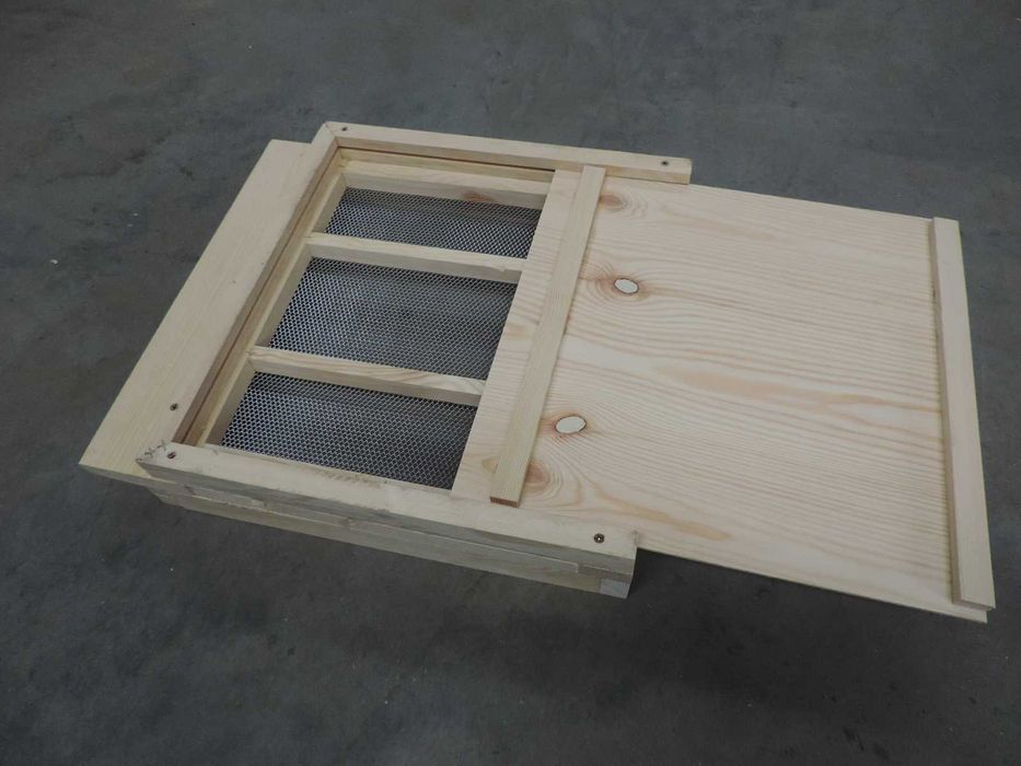 Dennica drewniana higieniczna wielkopolska, ule, pszczoły