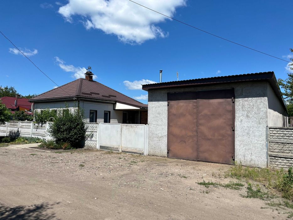 Продам будинок,вул.Лупиноса