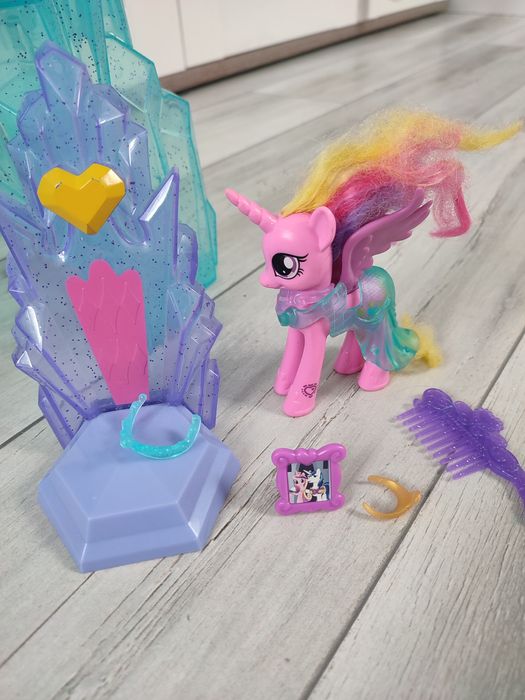 HASBRO MY PONY Krysztalowe królestwo B5255 zamek
