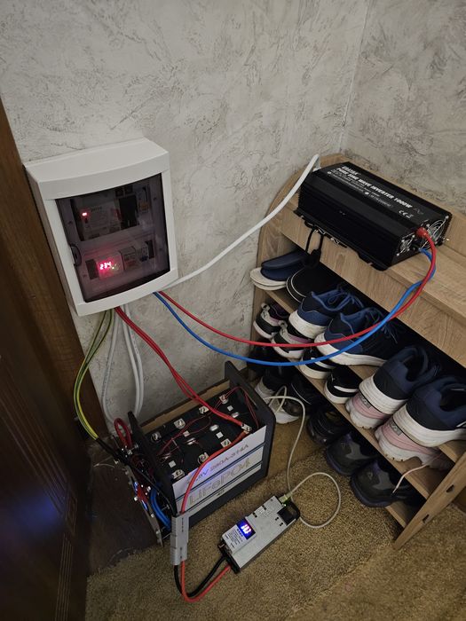 Зарядка 100А  для lifepo4 в наличии.