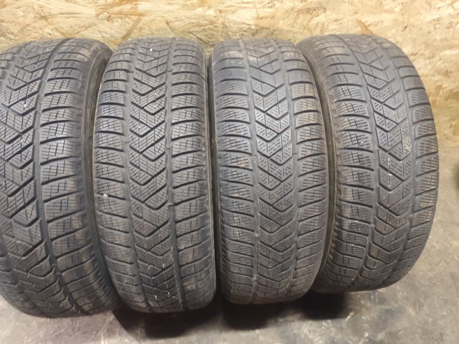 Шини Резина R17 (215/65/17) Pirelli, Всесизоні