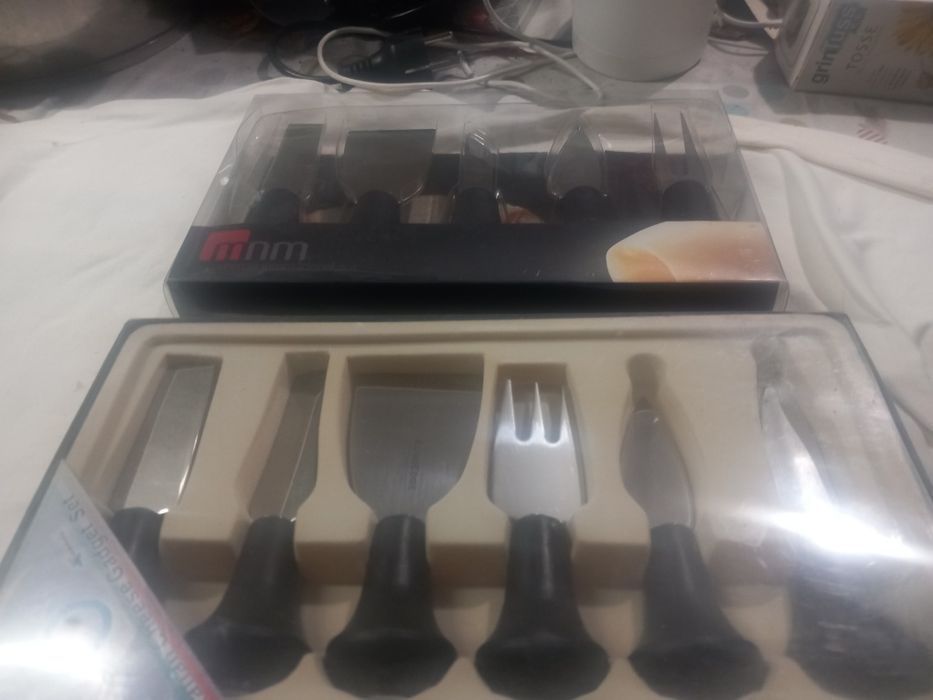 Cheese gadeet set