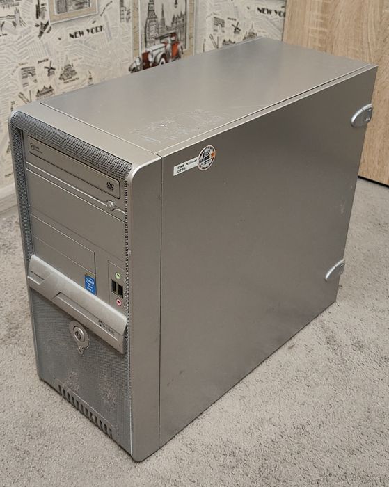 PC Intel i7 | PC AMD Athlon II X2