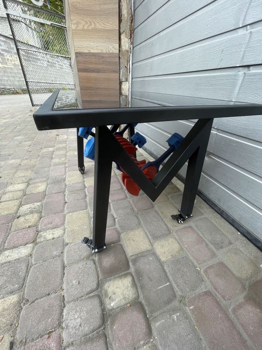 Офісний столик BMW M3