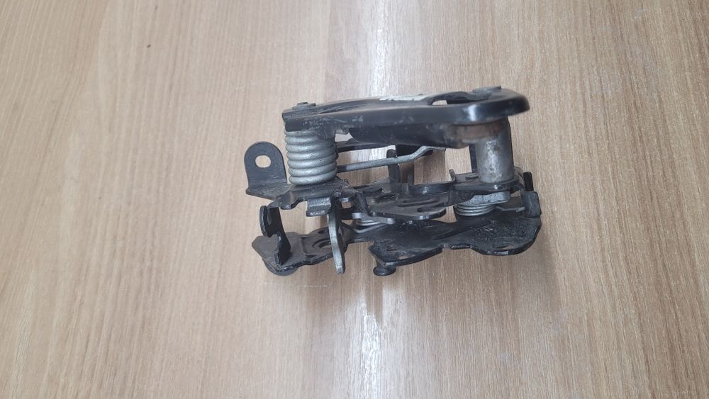 Zamek maski bmw f01 f02 prawy sprawny !