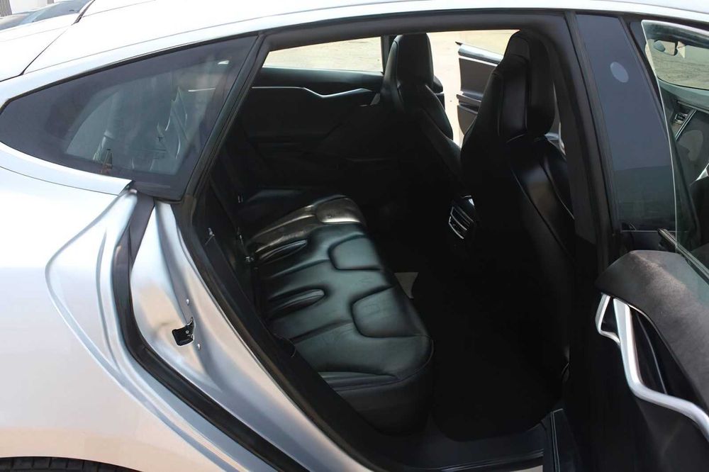 Tesla Model S 100D      2017