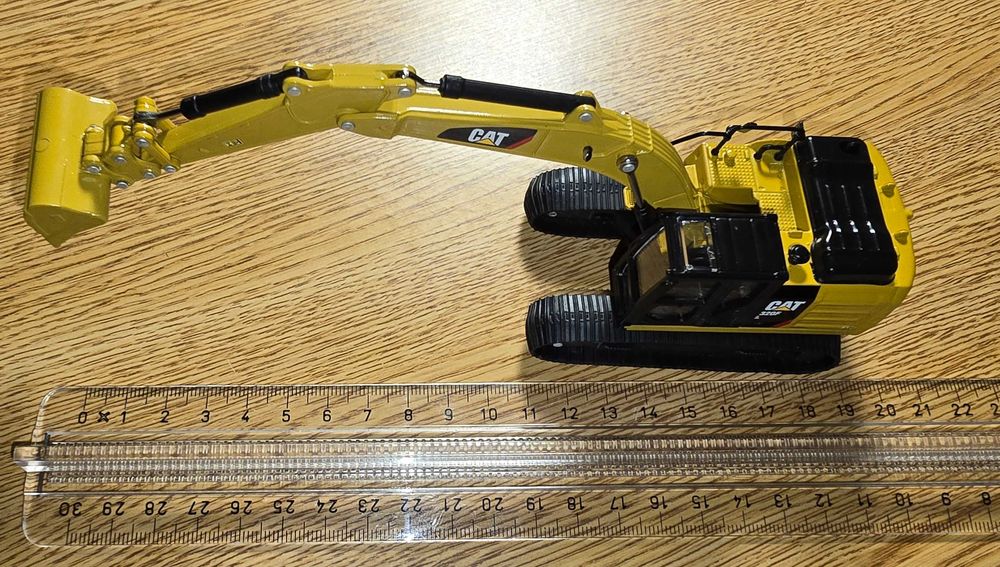 Miniatura Maquina Escavadora Giratória CAT  320F (Caterpillar)