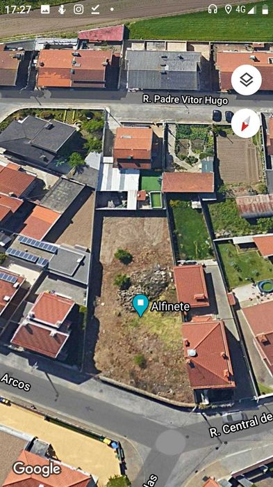 Terreno urbano para construcao 2 Moradias  Maia