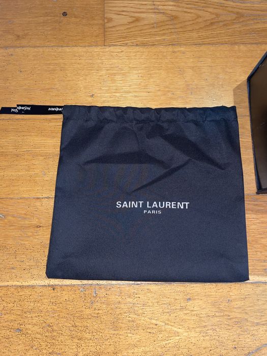 Mala de mulher da YSL