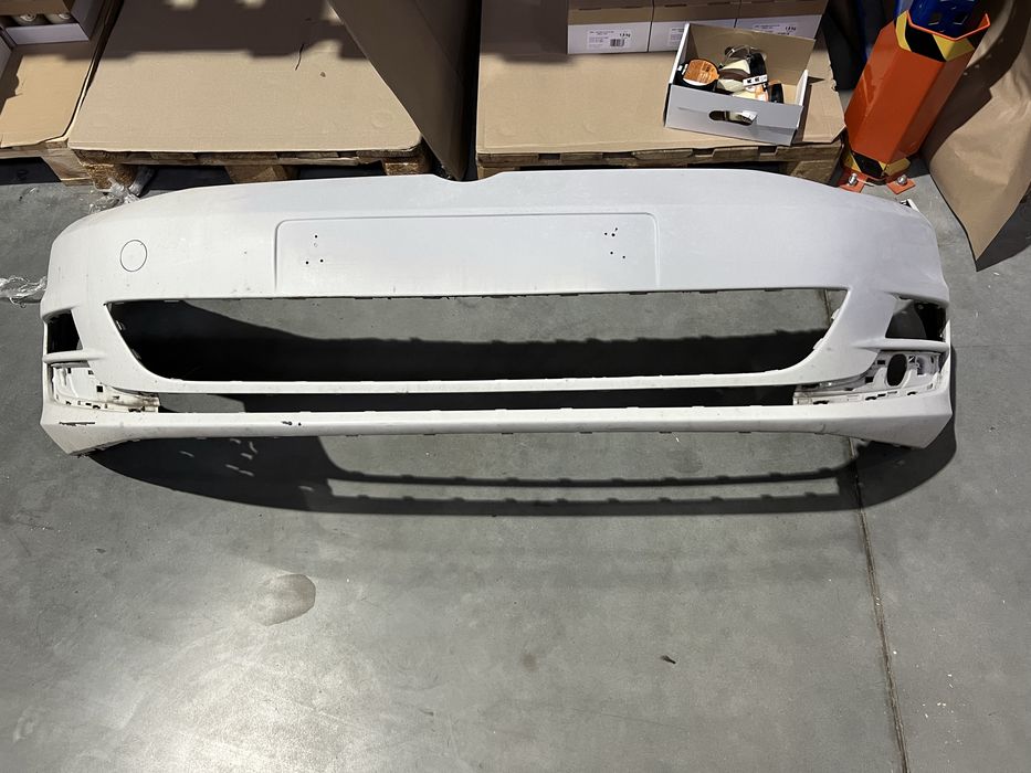 Передній бампер Фолькцваген Ґольф 7 2014рік