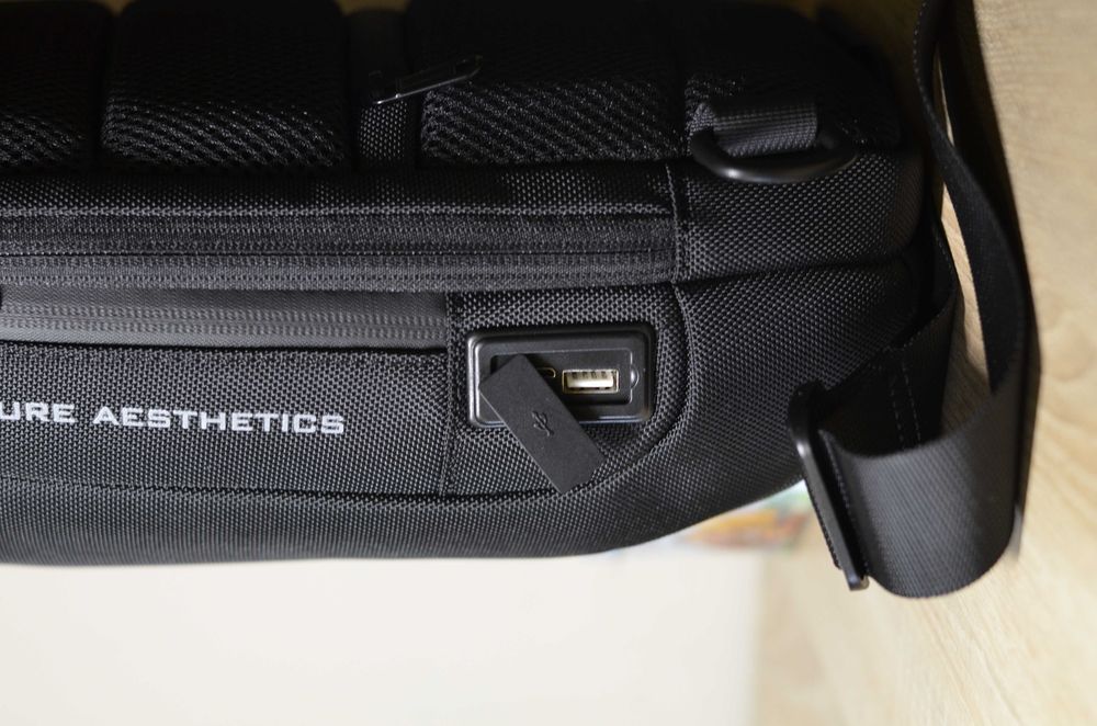 Сумка рюкзак Bange черная нагрудная водонепроницаемая мужская с USB