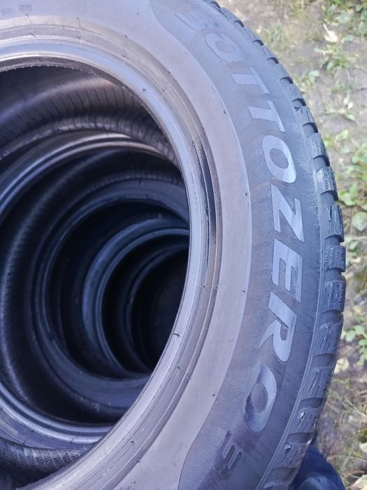Sprzedam bardzo ładne opony Pirelli 225/60 r18