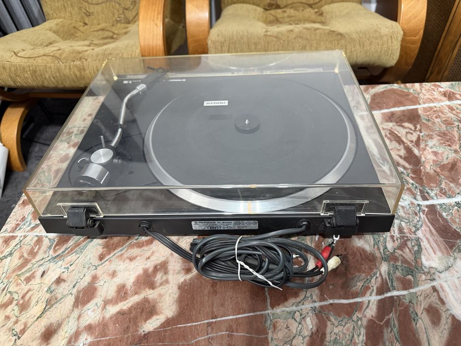Gramofon Pioneer PL-200x