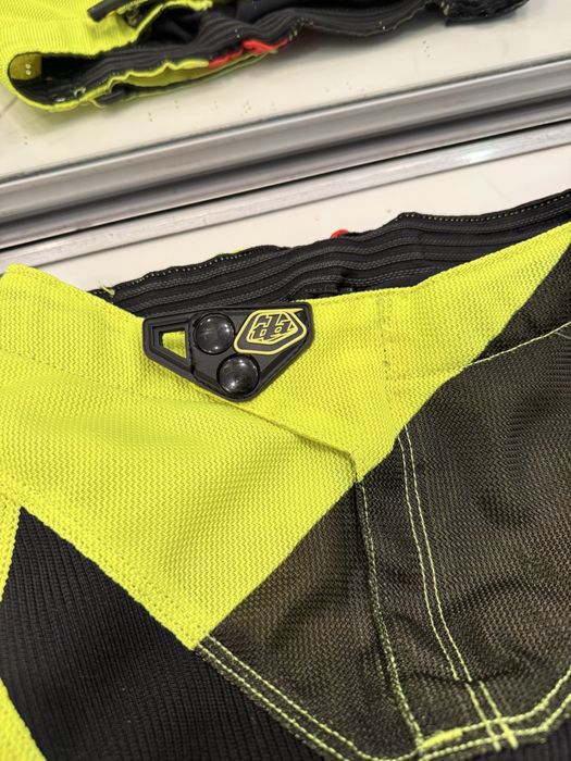 Оригінальний фірмовий костюм troy lee design