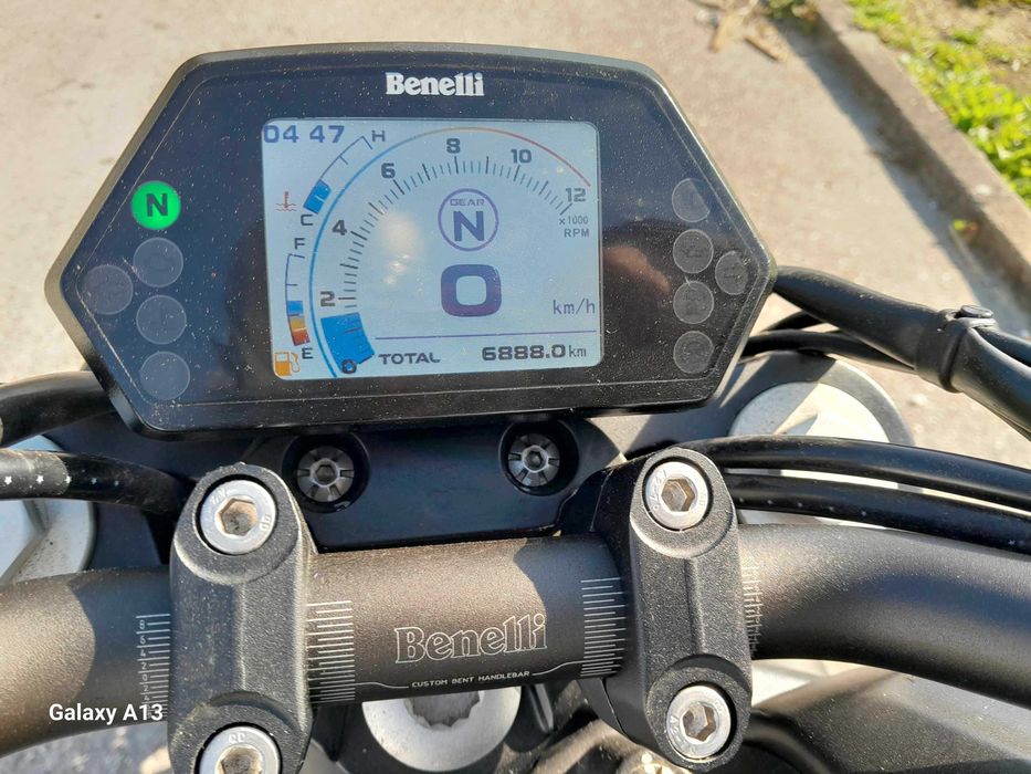 Benelli 502C – 2019 – 7.000 km – Revisões em Dia – 4.500€