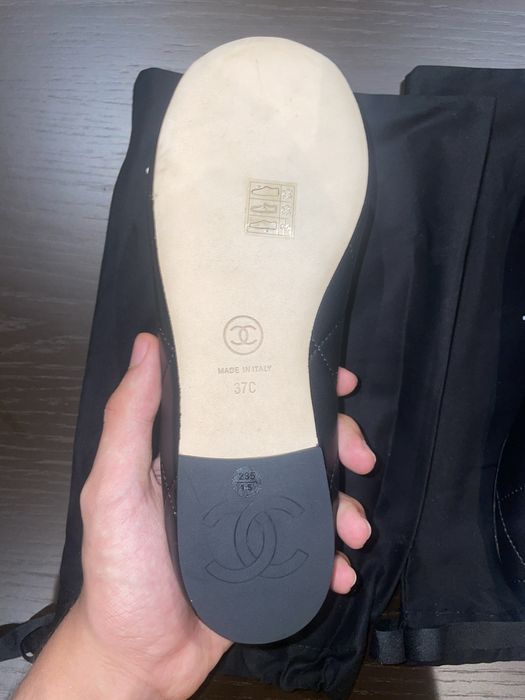 Chanel Sabrinas Ballet Flats em Pele Preto e Branco