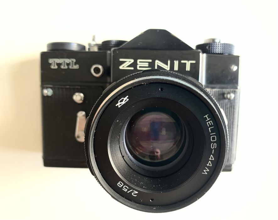 Фотоапарат ZENIT TTL + фотоспалах