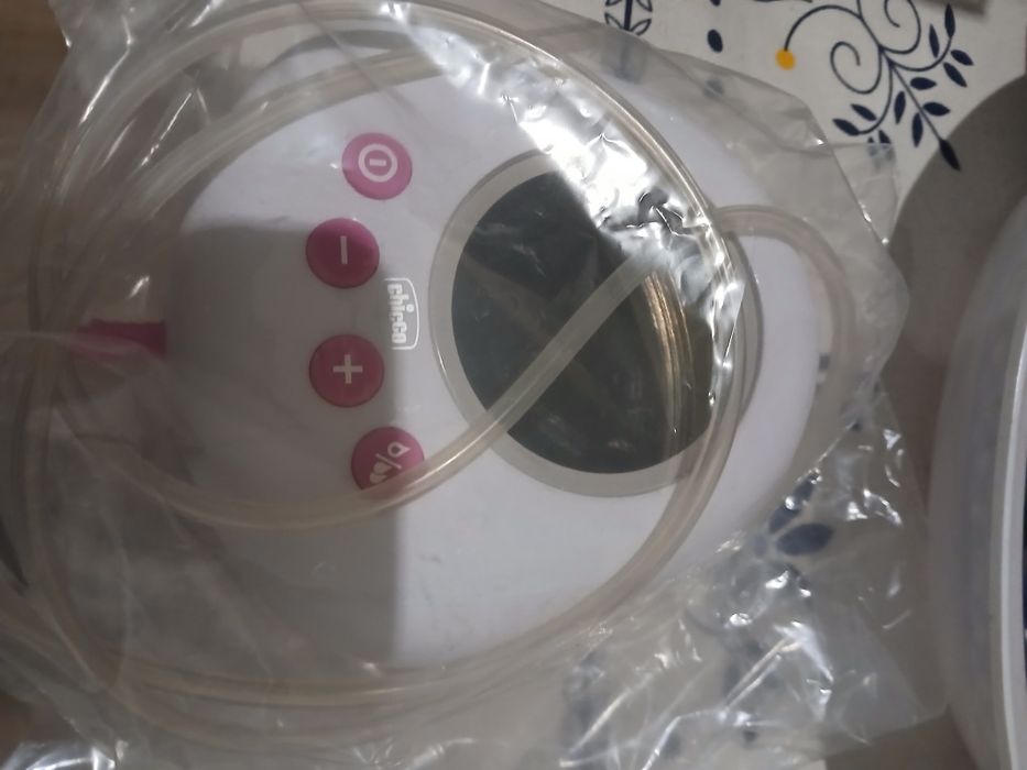 Vendo bomba tira leite eléctrica marca chicco
