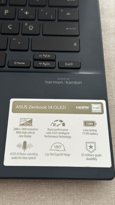 ASUS Zenbook 14” OLED intel i7 12th Gen 16GB 1TB