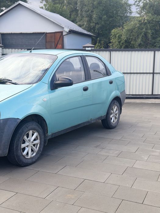 Шевролет авео 2005