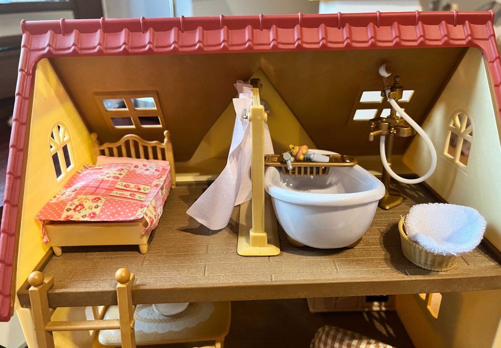 Sylvanian Families duży zestaw. Domek autobus figurki