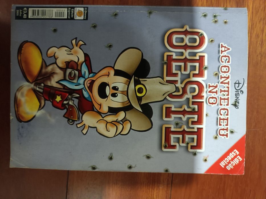 Vendo o Livro Aconteceu no Oeste da Disney