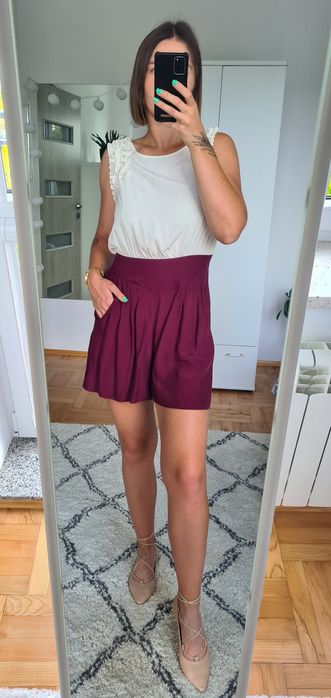 Kombinezon krótki z krótkimi spodenkami ecru bordo Miss Selfridge M 38
