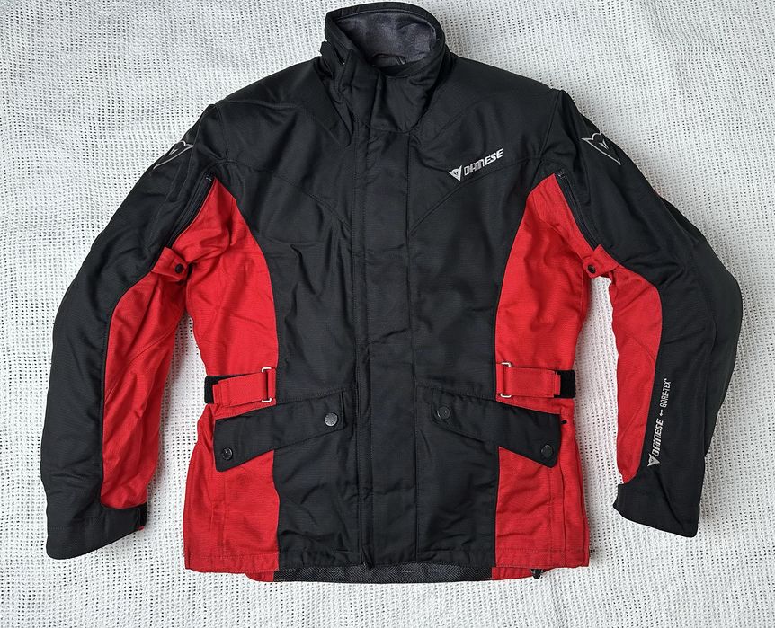 Мотокуртка-черепаха Dainese розмір 50 (M/L) стан нової,