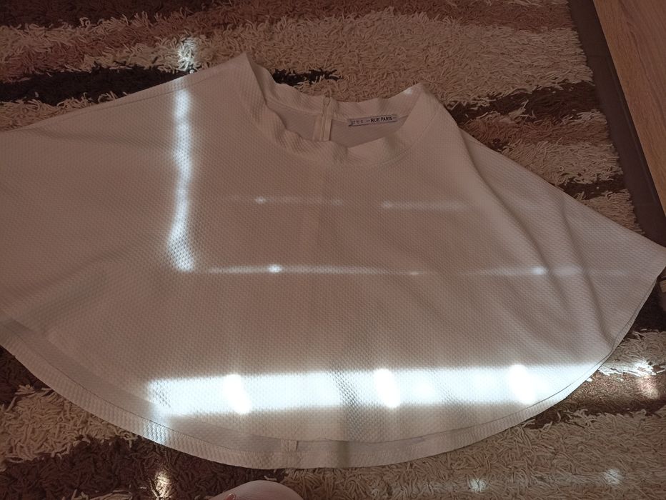 Біленька спідниця