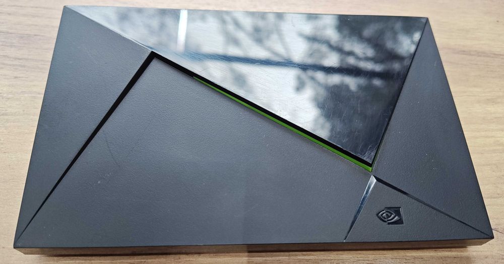 ТВ приставка рідкісна консоль медіаплеєр NVIDIA Shield TV (модель P2897, 2017 року)