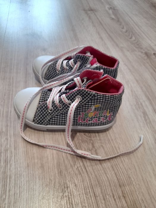 Buty dziewczęce trampki
